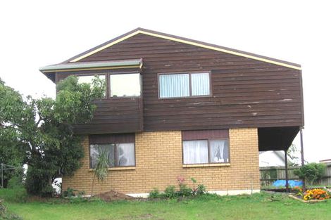 Photo of property in 8 Riesling Place, Henderson, Auckland, 0612