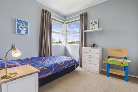 Photo of property in 25 Agincourt Street, Glenfield, Auckland, 0629
