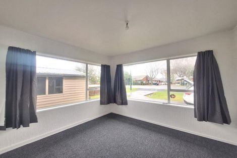 Photo of property in 1/468 Swanson Road, Ranui, Auckland, 0612