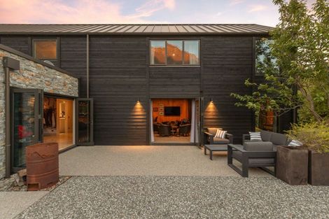 Photo of property in 8 Pendeen Crescent, Jacks Point, Queenstown, 9371