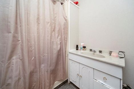 Photo of property in 1 County Drive, Hawera, 4610