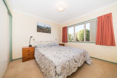 Photo of property in 8 Shakespeare Way, Kelvin Grove, Palmerston North, 4414