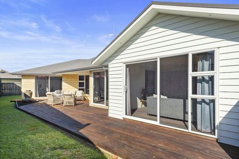 Photo of property in 42 Somerton Drive, Huntington, Hamilton, 3210