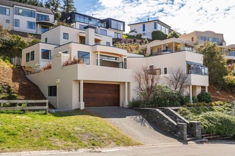 Photo of property in 7 Peregrine Place, Queenstown, 9300
