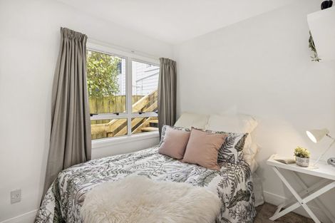 Photo of property in 16a Stafford Street, Mount Victoria, Wellington, 6011