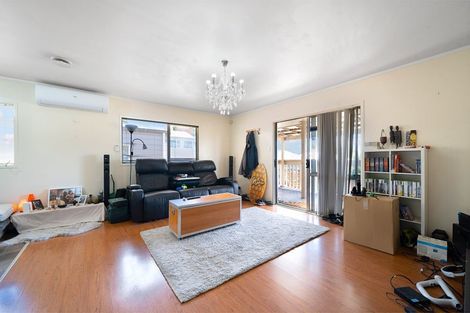 Photo of property in 42a Farwood Drive, Henderson, Auckland, 0612