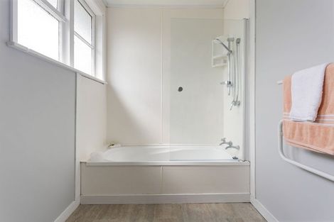 Photo of property in 55a Ross Crescent, Fairfield, Hamilton, 3214