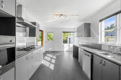 Photo of property in 8 Hillsview Crescent, Taumarunui, 3920