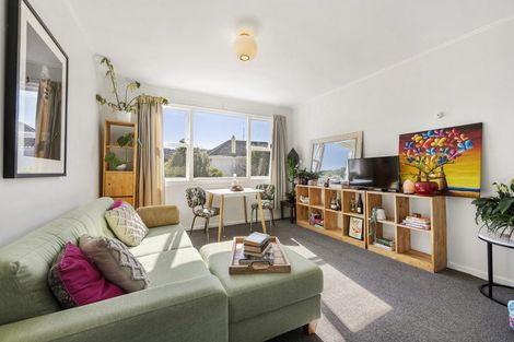 Photo of property in 3/18 Agra Crescent, Khandallah, Wellington, 6035