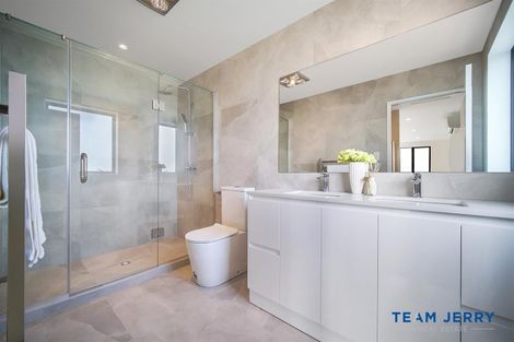 Photo of property in 1 Korowhiti Road, Clarks Beach, 2122