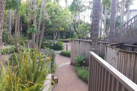 Photo of property in 1/72 Kitchener Road, Milford, Auckland, 0620