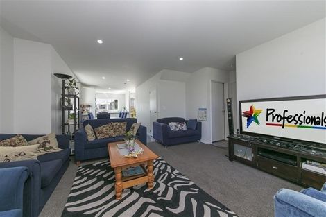 Photo of property in 9 Apple Orchard Way, Sunnyvale, Auckland, 0612