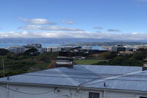 Photo of property in 37 Patanga Crescent, Thorndon, Wellington, 6011