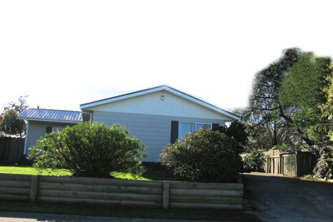 Photo of property in 17 Delta Place, Milson, Palmerston North, 4414