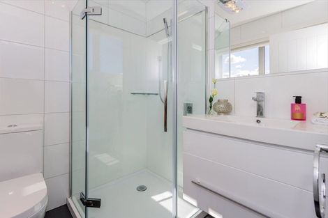 Photo of property in 13 Merchant Avenue, Te Atatu South, Auckland, 0610