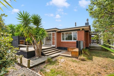 Photo of property in 12 Cambridge Road, Martinborough, 5711