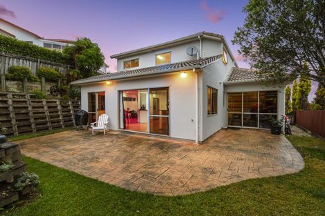 Photo of property in 2/30 Manu Place, Pinehill, Auckland, 0632