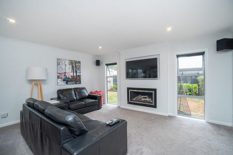 Photo of property in 127 Atawhai Road, Fitzherbert, Palmerston North, 4410