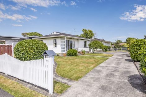 Photo of property in 20 Matai Street, Waikanae, 5036