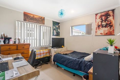 Photo of property in 5 Lendic Avenue, Henderson, Auckland, 0612