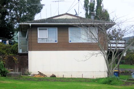 Photo of property in 2/141 Triangle Road, Massey, Auckland, 0614