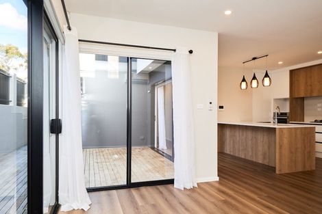 Photo of property in 36c Eastern Beach Road, Bucklands Beach, Auckland, 2012