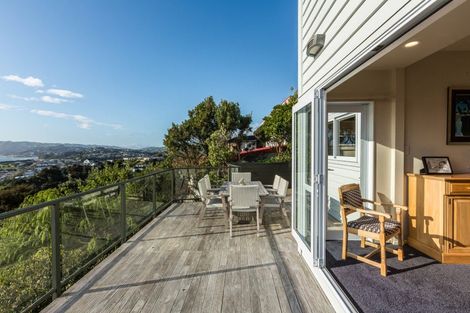 Photo of property in 22a Kahu Road, Paremata, Porirua, 5024