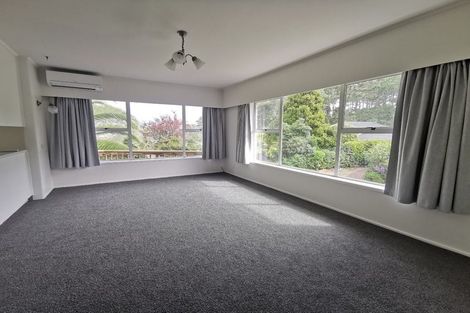 Photo of property in 1/76 Ravenwood Drive, Forrest Hill, Auckland, 0620