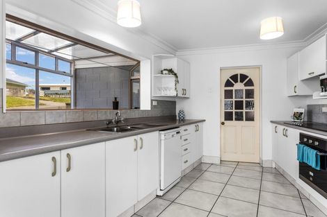 Photo of property in 2 Pollen Street, Matata, Whakatane, 3194
