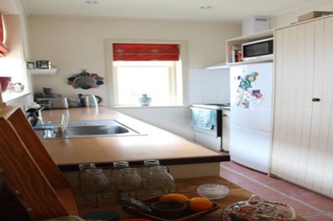 Photo of property in 42 Glamis Avenue, Strathmore Park, Wellington, 6022