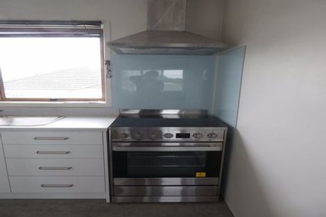 Photo of property in 1/744 Te Atatu Road, Te Atatu Peninsula, Auckland, 0610