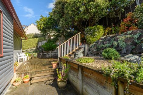 Photo of property in 38 Waipuna Grove, Welcome Bay, Tauranga, 3112