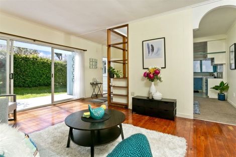 Photo of property in 1/40 Nile Road, Milford, Auckland, 0620