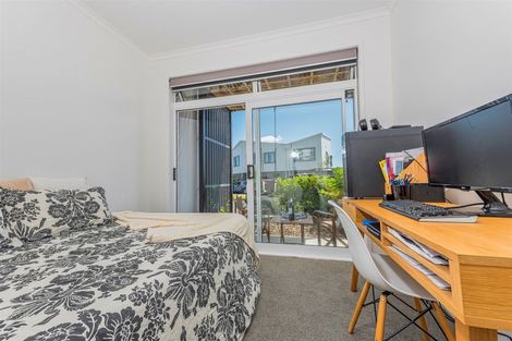 Photo of property in 25 Marine Parade, Hobsonville, Auckland, 0616