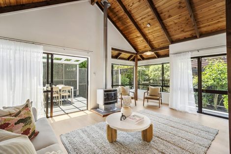 Photo of property in 13a Faulkner Road, Northcote Point, Auckland, 0627