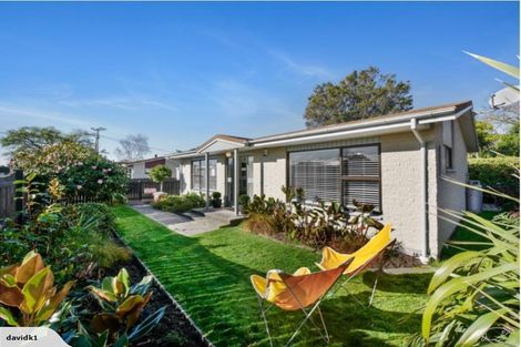 Photo of property in 2/11 Taupata Street, Redcliffs, Christchurch, 8081