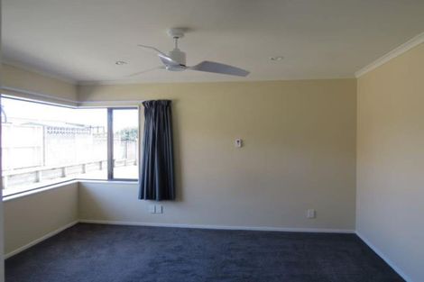 Photo of property in 15a Marchant Place, Westown, New Plymouth, 4310