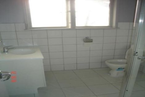 Photo of property in 1/104 Exmouth Road, Northcote, Auckland, 0627