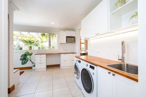 Photo of property in 702 Avenue Road East, Parkvale, Hastings, 4122