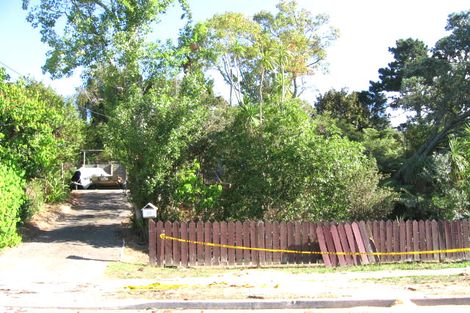 Photo of property in 30 Hebron Road, Waiake, Auckland, 0630