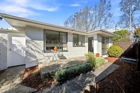 Photo of property in 1/126 Lake Terrace Road, Burwood, Christchurch, 8061