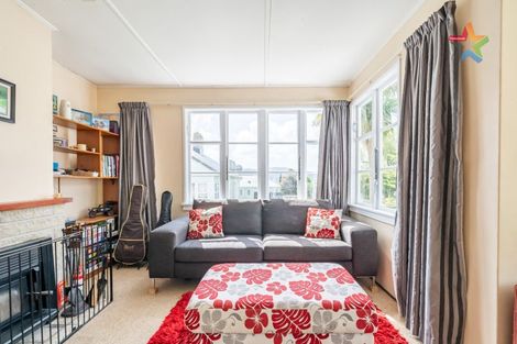 Photo of property in 93 Seddon Street, Naenae, Lower Hutt, 5011