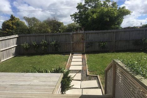 Photo of property in 1/62 Sycamore Drive, Sunnynook, Auckland, 0620