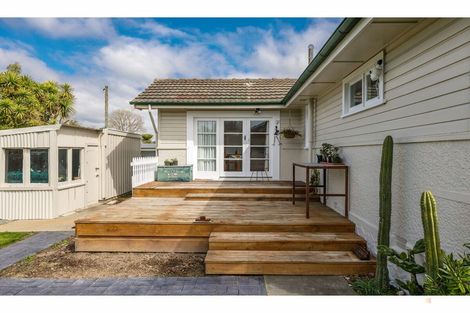 Photo of property in 15 Edward Street, Waimate, 7924