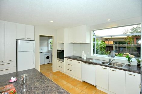 Photo of property in 8 Priorsford Court Avonhead Christchurch City