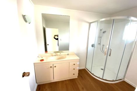 Photo of property in 11 Birman Close, Half Moon Bay, Auckland, 2012