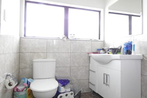 Photo of property in 64 De Quincey Terrace, Highland Park, Auckland, 2010