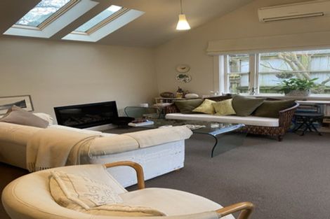 Photo of property in 10 Parliament Street, Thorndon, Wellington, 6011