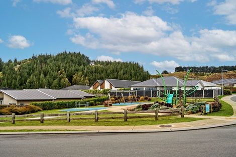 Photo of property in 15 Yorkshire Close, Whitby, Porirua, 5024