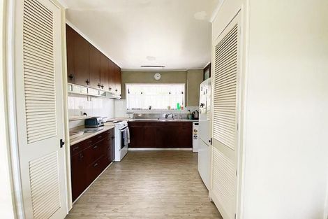 Photo of property in 15 Whaka Street, Maungaturoto, 0520